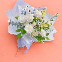 Bright White bouquet