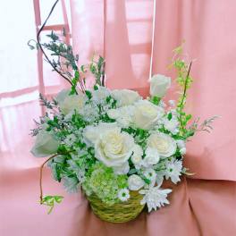 White flower Centerpiece basket