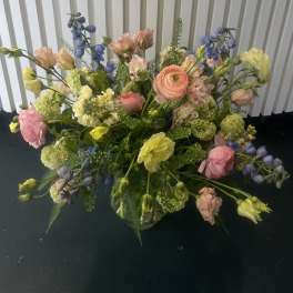 SOLD OUT: 4/19 Spring Awakenings - Floral design Workshop