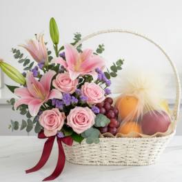 Sweet Gift Basket FRUIT & Flowers