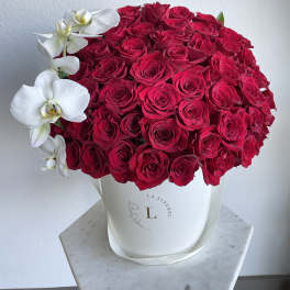 Classic Red arrangement in Ivory box