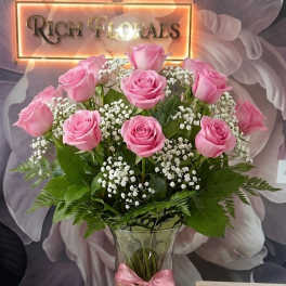 Long Stemmed Pink Roses