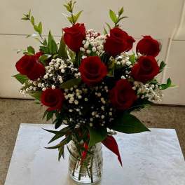 Always On My Mind - Classic 1 dozen long stem red roses with baby's breath