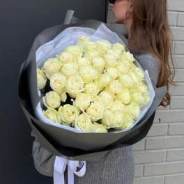 #02 50 White Roses