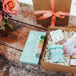 Spoil Her Gift Box