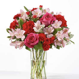 Romantic Elegance Bouquet – Premium Anniversary Flowers