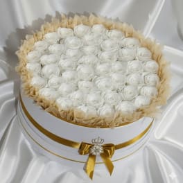 Eternal White Grand Signature Round – Preserved Roses