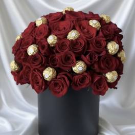 Luxury Rose Dome with Chocolate Truffles – Fresh Flower Arrangement