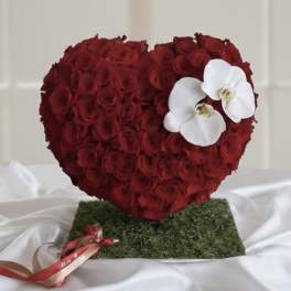 Luxury 3D Heart Floral Arrangement
