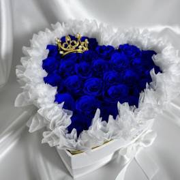 Eternal Royal Blue Heart – Preserved Roses