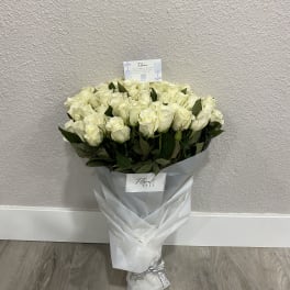 50 white roses