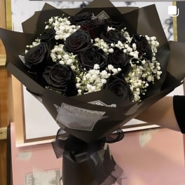 12 Black Rose Bouquet