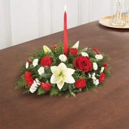Petite Traditional Christmas Centerpiece