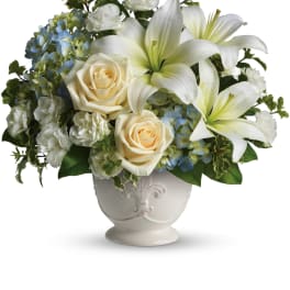 Beautiful Dreams by Teleflora