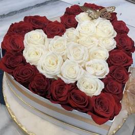 Red/White Mix Heart Box