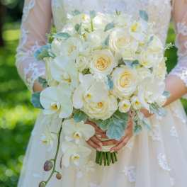 Elegant bridal hand-tied bouquet