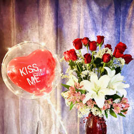 Kiss me valentine Lilies