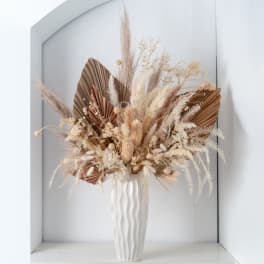 Pampas dried flower arrangement