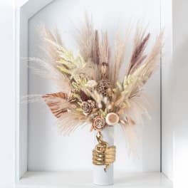 Pampas dried flower arrangement