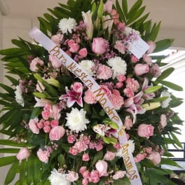 Pastel sympathy standing spray