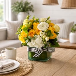 Lemon Drop Arrangement – A Bright Burst of Spring Joy