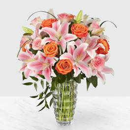Sweetly Stunning™ Luxury Bouquet - VASE INCLUDED