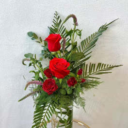 Elegant Red Rose Vase