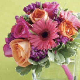 Pink and orange rose bouquet with a pink gerbera daisy