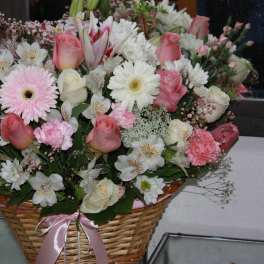 Pink Dreams Basket