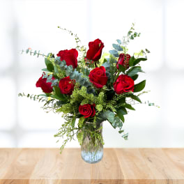 12 rosas rojas de tallo pequeño