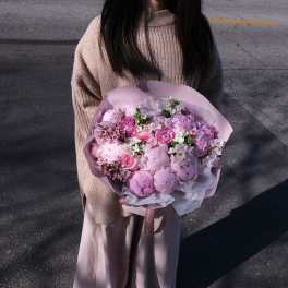 Peonies × Roses — the dream duo