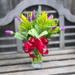 Rainbow Rays Tulip Vase (Standard)