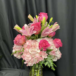 Magnificent Luxury Rose Bouquet