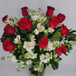 BE MINE (Dozen roses)