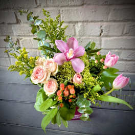 Mother's Celebration: Available for delivery after May 4th