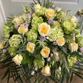 Yellow color, palette, casket saddle Spray