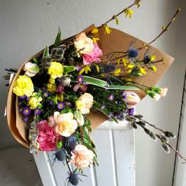 MD- Wrapped in Sunshine ( Wrapped Bouquet )