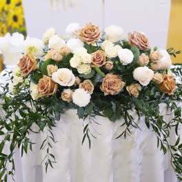 Ashley & Noe sweetheart centerpiece