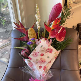 Dionne Chandler Special Simple evening elegant set up