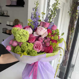 Peony Kiss Bouquet