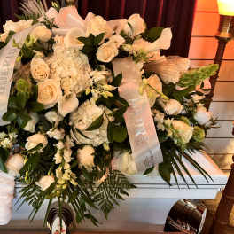 majestic casket