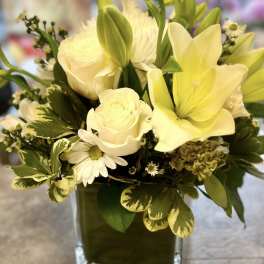 HOPE SQUARED BOUQUET