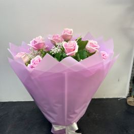 1 Dozen light pink roses