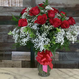 A vase full of Roses