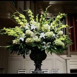 Everlasting Bloom Tribute Grand Display