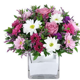 Delightful daisies and roses