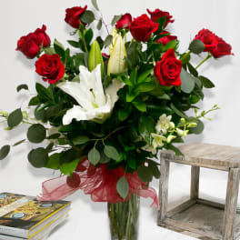 Signature Rose Arrangement RAS