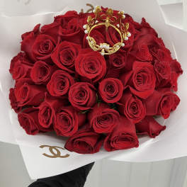 Red Ramo Buchon With Crown