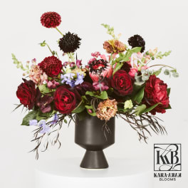 Goth Girlfriend Arrangement Deluxe