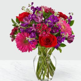 Lucky in Love Bouquet - VASE INCLUDED